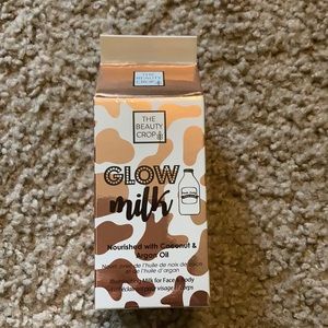 NWT The Beauty Crop Glow Milk Highlighter